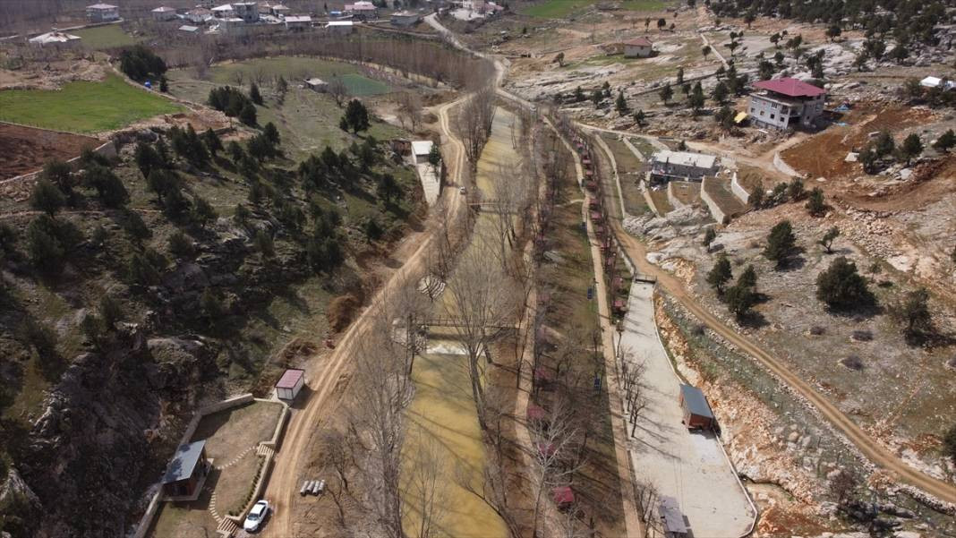 Yeşilgöz Gölü eski günlerine döndü: Depremlerde rengi değişmişti - Resim: 17